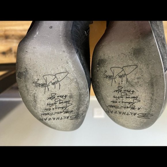 SOLD!!! John Fluevog Side Zip, Heeled Shoe, - Picture 9 of 10